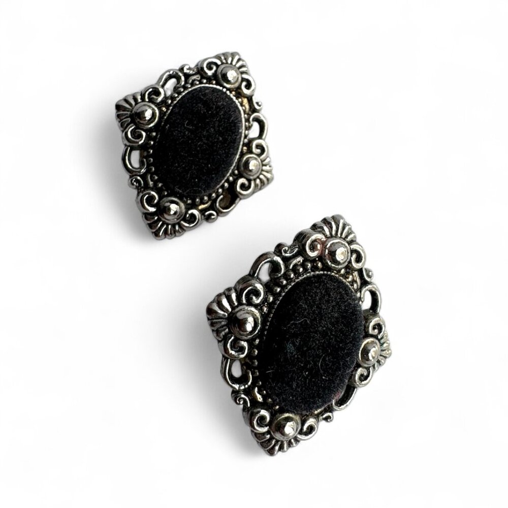 Vintage Clip-on Earrings Silver Tone Black Oval Velvet Centre Cabochon